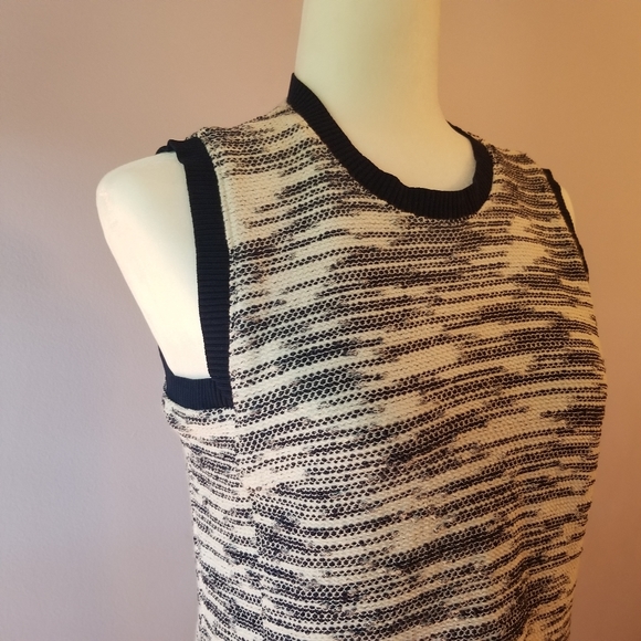 Derek Lam High Low Top | size 6 | Bergdorfs - Picture 3 of 11